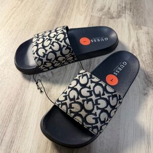 GUESS Navy Footbed Cream Logo Slide Sandals